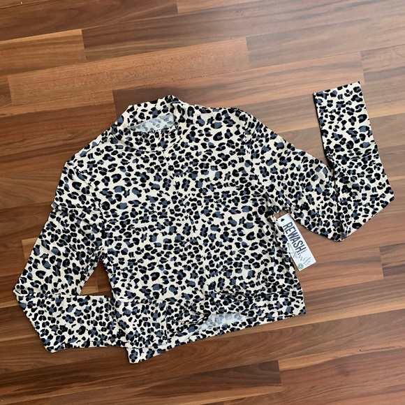 Rewash Tops - Women’s Rewash Crop long sleeve